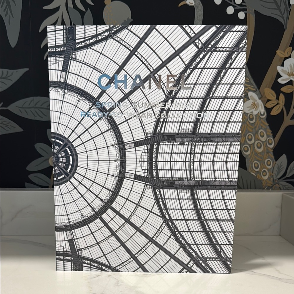 NWT CHANEL SPRING-SUMMER 2025 READY-TO-WEAR COLLECTION BOOK